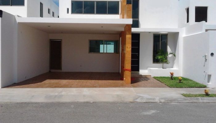 Venta Casas fraccionamiento Torremolinos, Altabrisa, Mérida, Yucatán - BLEK